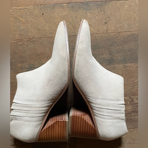 Franco Sarto Women's Takoma Ankle Boot - Light Grey - Picture 2 of 7